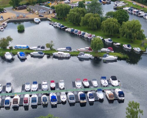 SERVING THE BOATERS